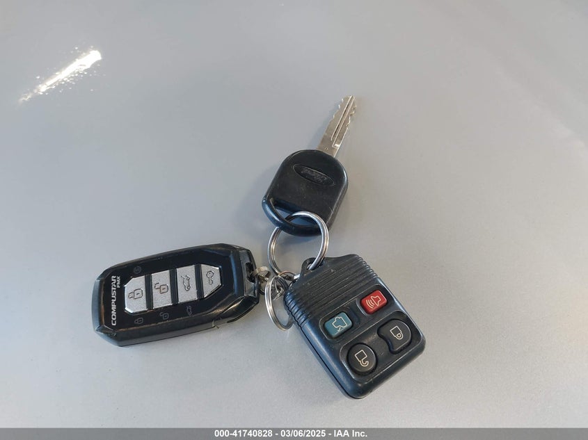 2005 Ford Mustang V6 Deluxe/V6 Premium VIN: 1ZVFT80NX55165461 Lot: 41740828