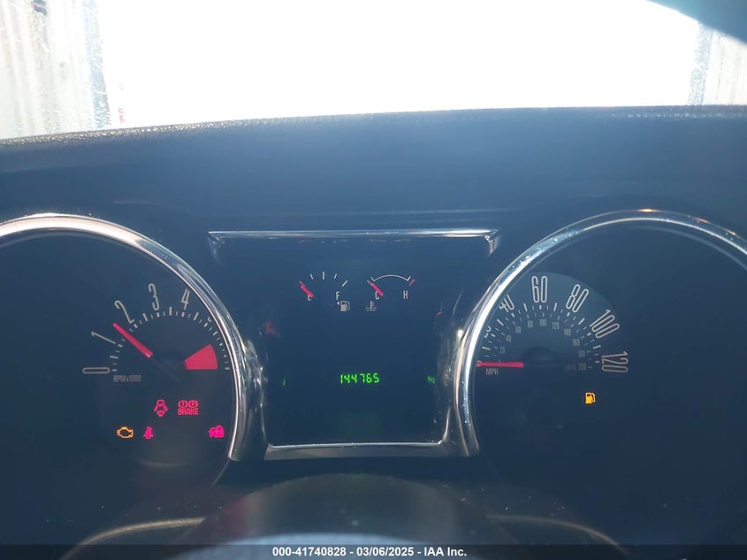 2005 Ford Mustang V6 Deluxe/V6 Premium VIN: 1ZVFT80NX55165461 Lot: 41740828