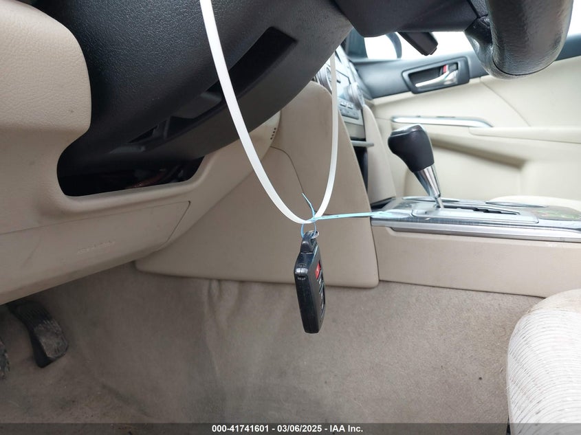 2013 TOYOTA CAMRY HYBRID VIN: 4T1BD1FK4DU092252
