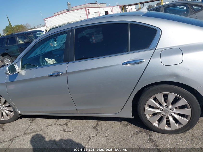 2015 HONDA ACCORD VIN: 1HGCR2F73FA051483
