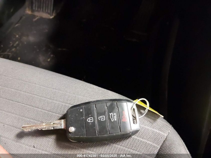 2017 Kia Forte Lx VIN: 3KPFL4A74HE012885 Lot: 41742381