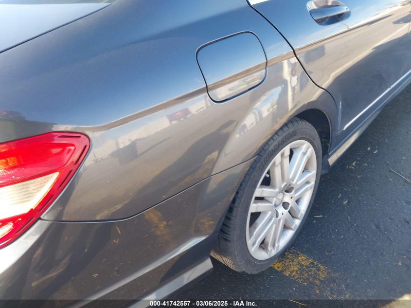 2009 Mercedes-Benz C 300 Luxury/Sport VIN: WDDGF54X69F243457 Lot: 41742557