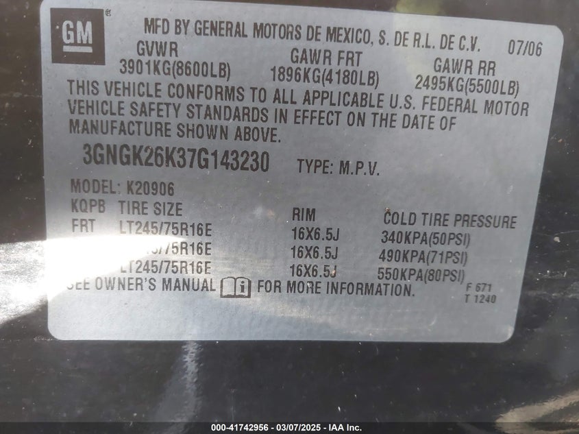 2007 CHEVROLET SUBURBAN VIN: 3GNGK26K37G143230