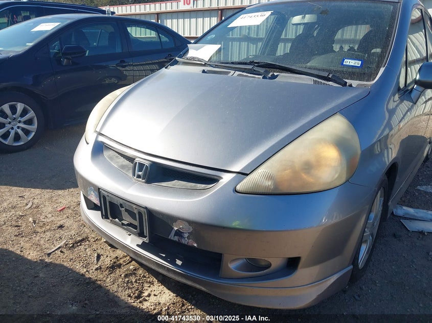 2008 HONDA FIT VIN: JHMGD38608S001709