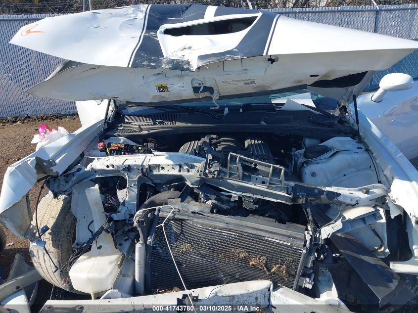 2015 Dodge Challenger Srt 392 VIN: 2C3CDZDJ9FH833409 Lot: 41743780