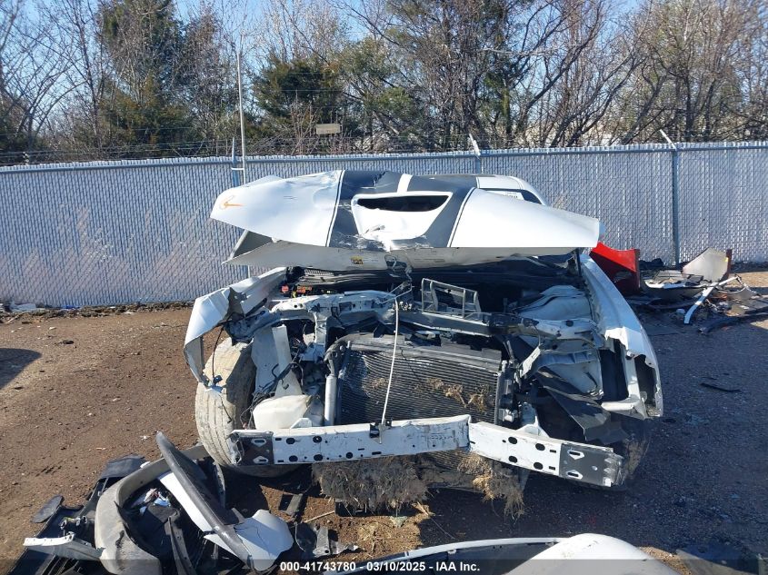 2015 Dodge Challenger Srt 392 VIN: 2C3CDZDJ9FH833409 Lot: 41743780