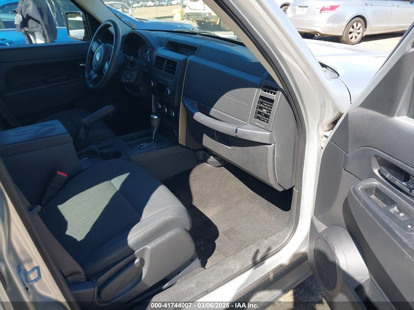 2012 JEEP LIBERTY VIN: 1C4PJLAK8CW193996