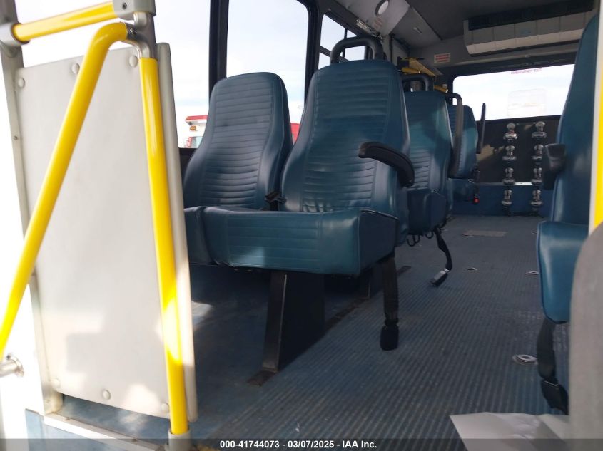 2017 Ford E-450 Cutaway VIN: 1FDFE4FSXHDC67335 Lot: 43369839