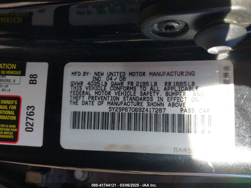 2009 Pontiac Vibe VIN: 5Y2SP67069Z417287 Lot: 41744121