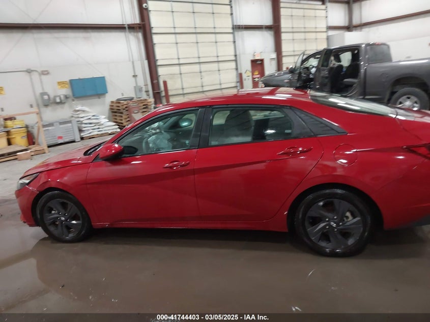 2021 HYUNDAI ELANTRA VIN: KMHLM4AG5MU140091