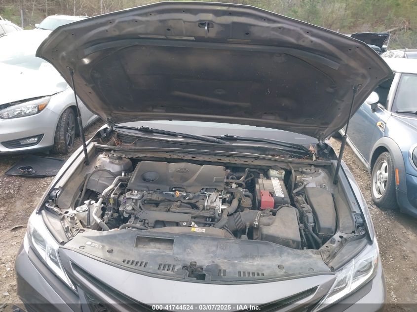 2018 Toyota Camry Se VIN: 4T1B11HK1JU020782 Lot: 41744524