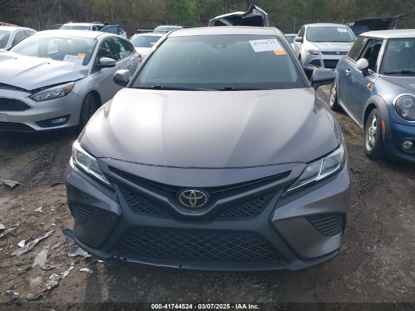 2018 Toyota Camry Se VIN: 4T1B11HK1JU020782 Lot: 41744524