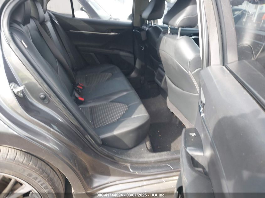 2018 Toyota Camry Se VIN: 4T1B11HK1JU020782 Lot: 41744524