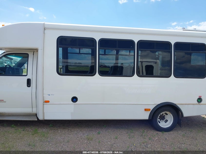2016 Chevrolet Express Cutaway 4500 Diesel VIN: 1GB6GUBL9G1125012 Lot: 41745335