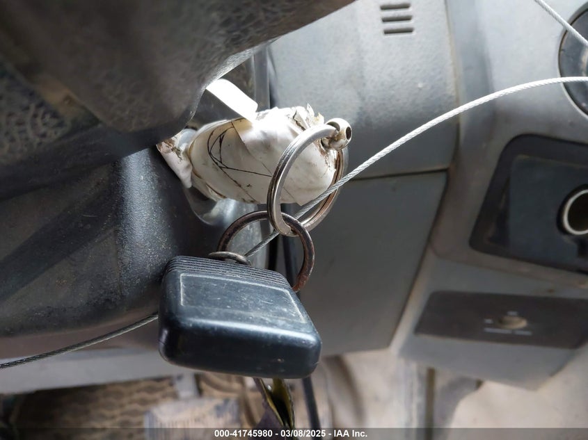 2011 Ford F-250 Xlt VIN: 1FT7X2A65BEC97393 Lot: 41745980