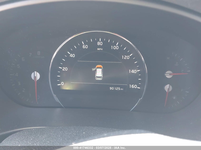 2019 KIA SORENTO VIN: 5XYPH4A56KG462066