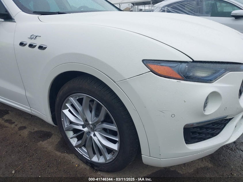 2020 MASE LEVANTE GRANLUSSO VIN: ZN661XUL3LX341388