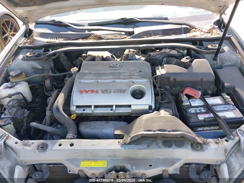 2003 Toyota Camry Le V6 VIN: 4T1BF32K13U562411 Lot: 41746574