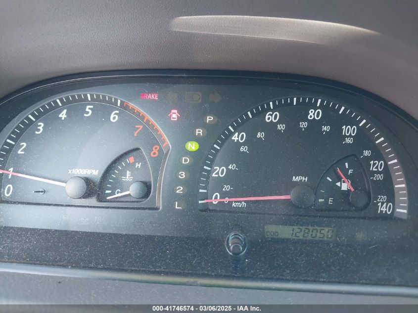 2003 Toyota Camry Le V6 VIN: 4T1BF32K13U562411 Lot: 41746574