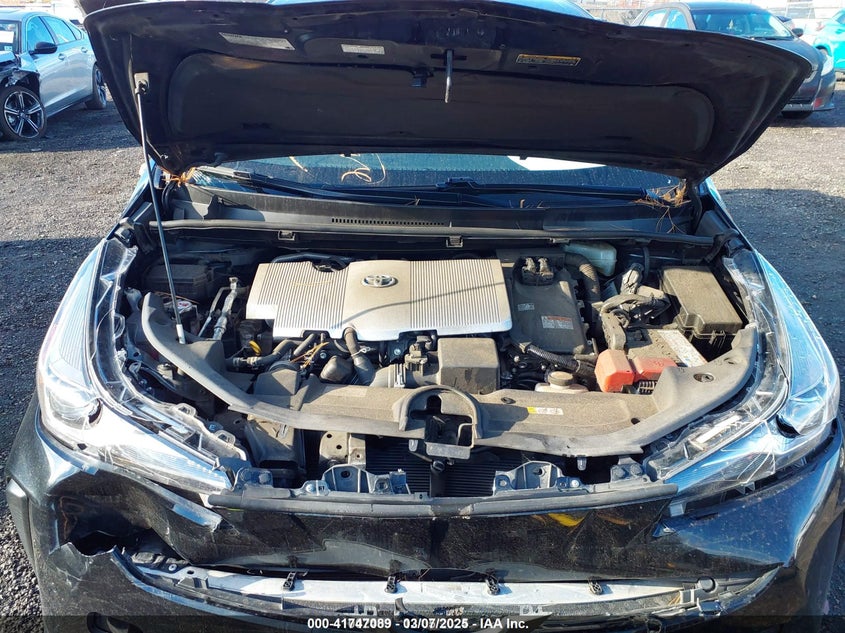 2022 TOYOTA PRIUS VIN: JTDKAMFUXN3174204