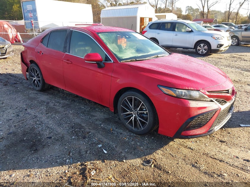 2022 TOYOTA CAMRY  (VIN: 4T1G11AK5NU011038)