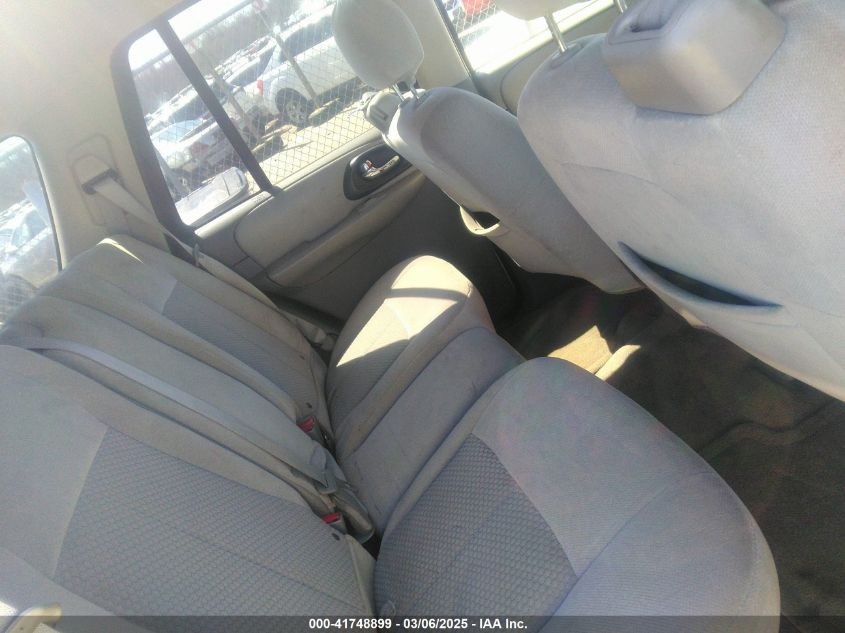 2008 Chevrolet Trailblazer Lt VIN: 1GNDS13SX82129711 Lot: 41748899