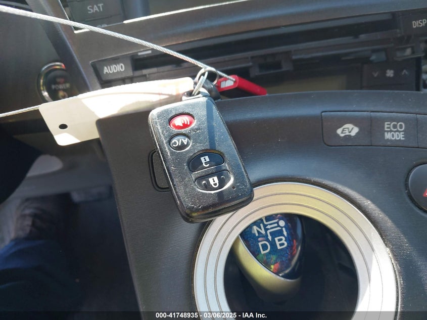 2010 TOYOTA PRIUS VIN: JTDKN3DUXA0013770