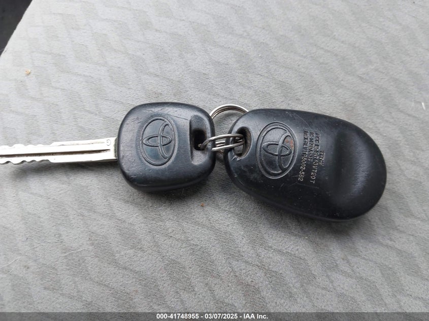 2011 TOYOTA TACOMA VIN: 3TMMU4FN7BM032458