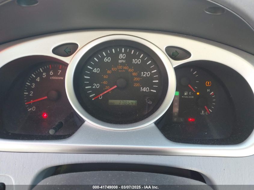 2005 Toyota Highlander V6 VIN: JTEDP21A450078929 Lot: 41749008