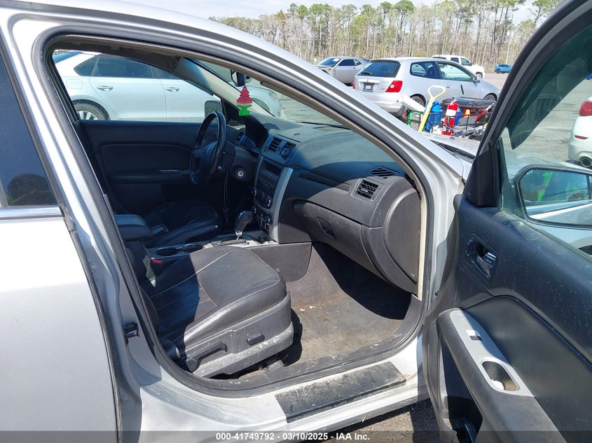 2010 MERCURY MILAN VIN: 3MEHM0JG5AR619051