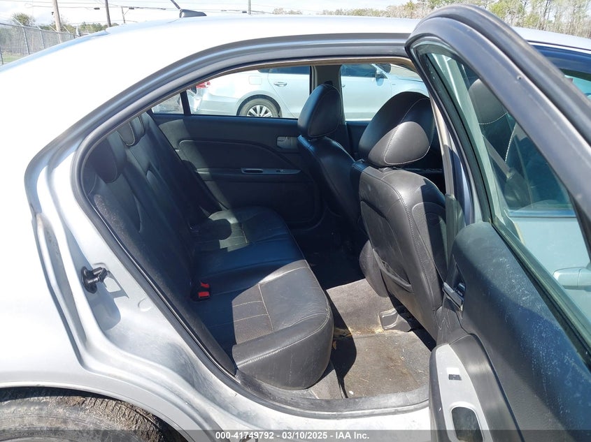 2010 MERCURY MILAN VIN: 3MEHM0JG5AR619051