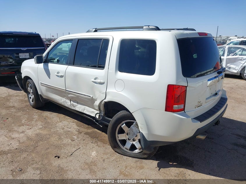 2011 HONDA PILOT VIN: 5FNYF3H93BB044102