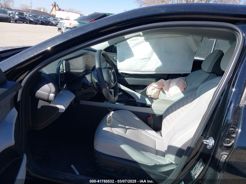 2024 HYUNDAI ELANTRA VIN: KMHLP4DG3RU838404