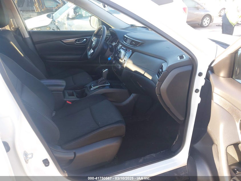 2017 NISSAN ROGUE VIN: JN8AT2MV7HW008445
