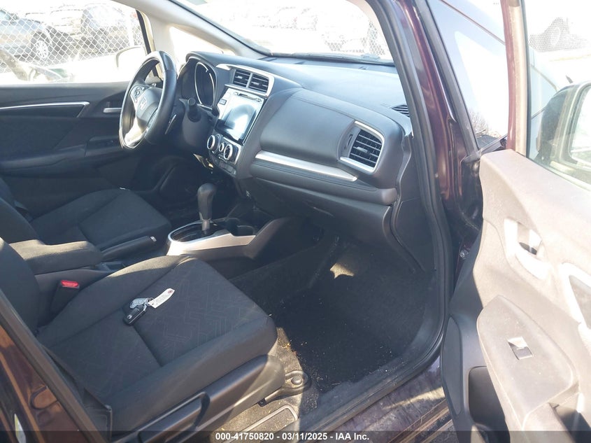 2015 HONDA FIT VIN: 3HGGK5H86FM787818