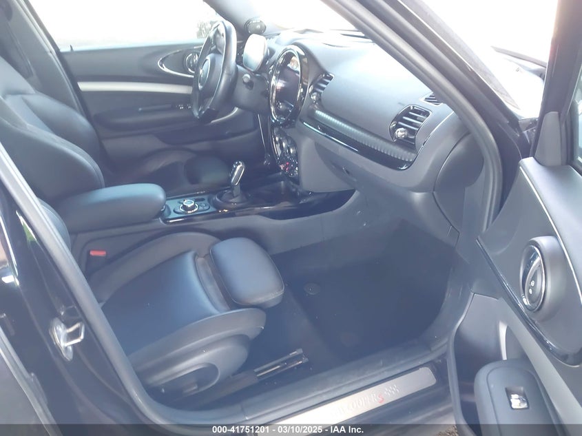 2023 MINI CLUBMAN COOPER S - WMWXJ1C07P2T62531