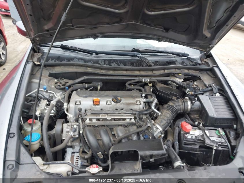 2011 Honda Accord 2.4 Ex-L VIN: 1HGCP2F88BA016592 Lot: 41751237