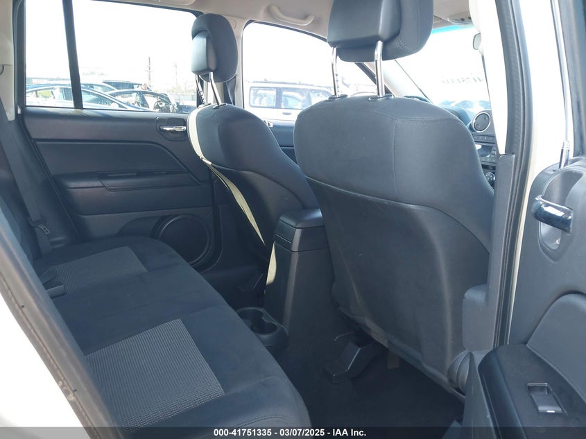2011 JEEP COMPASS VIN: 1J4NF1FB2BD164326