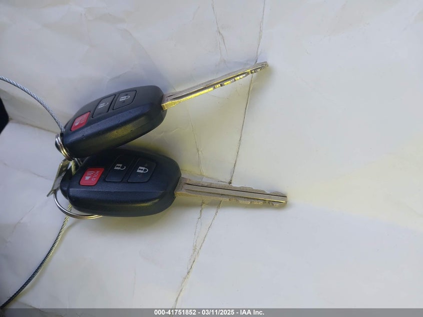 2013 TOYOTA RAV4 LE - 2T3BFREV3DW009437