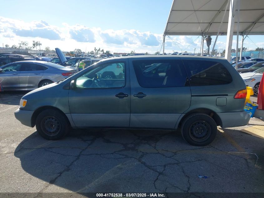 1999 Toyota Sienna Ce VIN: 4T3ZF19C0XU146901 Lot: 41752538