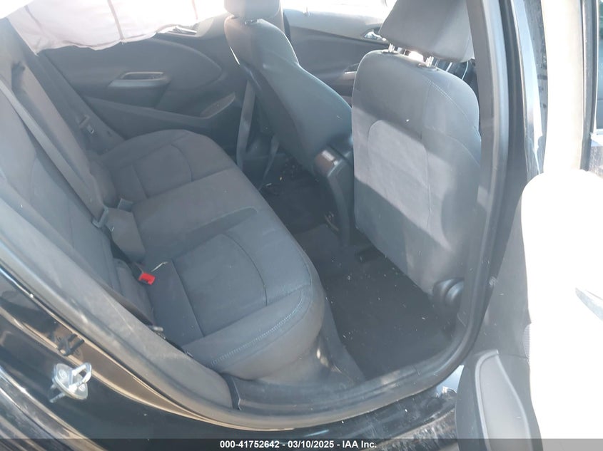 2019 CHEVROLET CRUZE VIN: 1G1BE5SM4K7144810