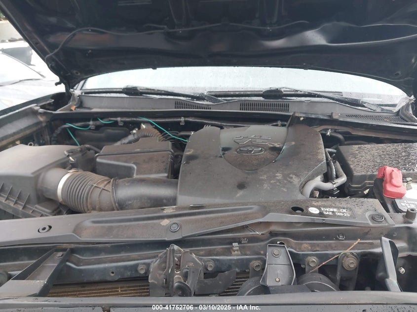 2019 TOYOTA TACOMA VIN: 3TMCZ5AN4KM271105