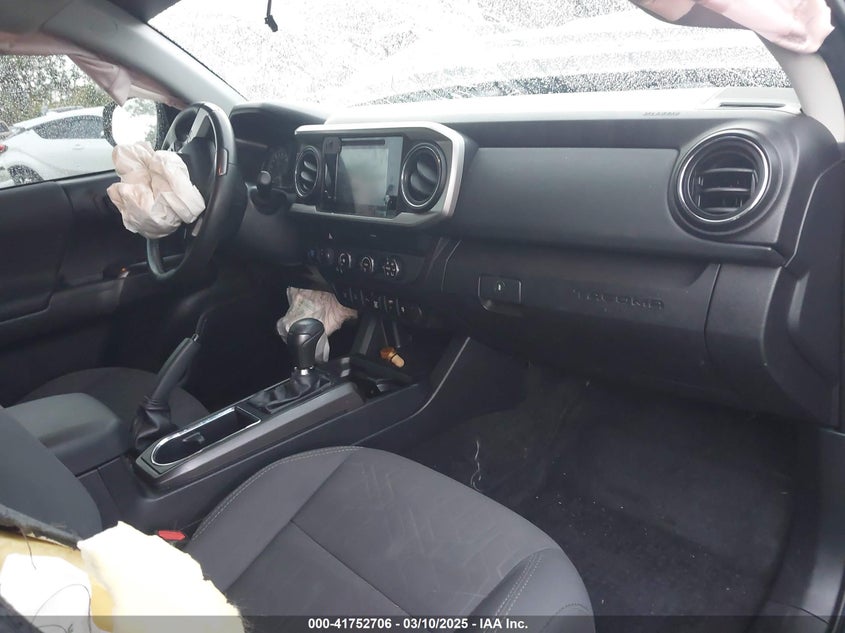2019 TOYOTA TACOMA VIN: 3TMCZ5AN4KM271105