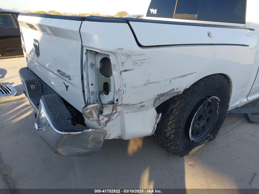 2019 RAM 1500 CLASSIC VIN: 1C6RR7LT9KS527190