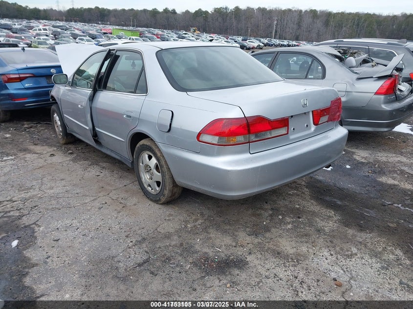 1HGCG56442A079431 2002 HONDA ACCORD photo no. 3