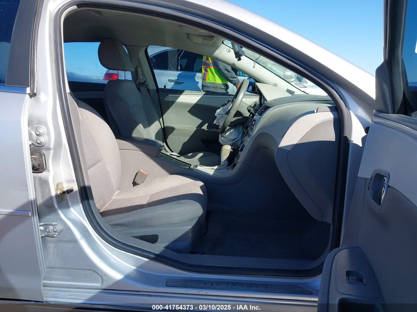 2011 CHEVROLET MALIBU VIN: 1G1ZC5E17BF346665