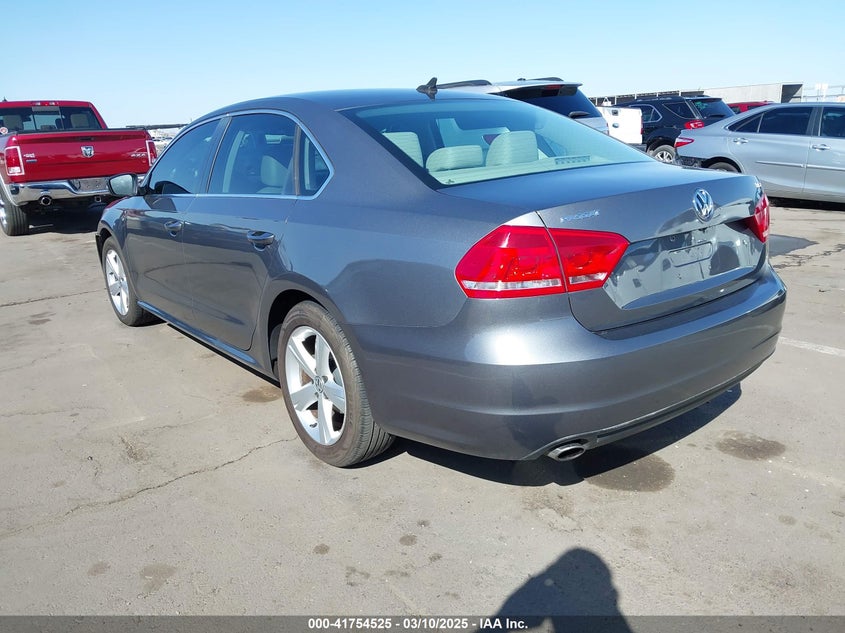 2014 VOLKSWAGEN PASSAT VIN: 1VWBT7A34EC110750