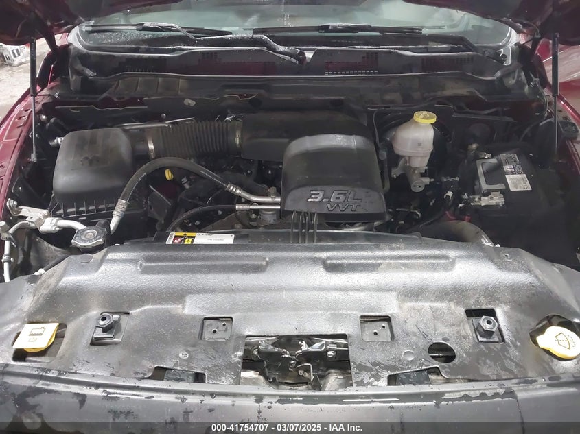 2024 RAM 1500 CLASSIC VIN: 1C6RR7LG8RS149117