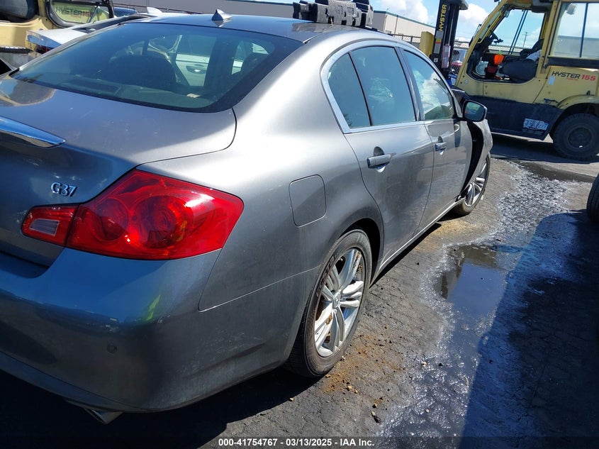 2013 INFINITI G37 JOURNEY - JN1CV6AP7DM724329