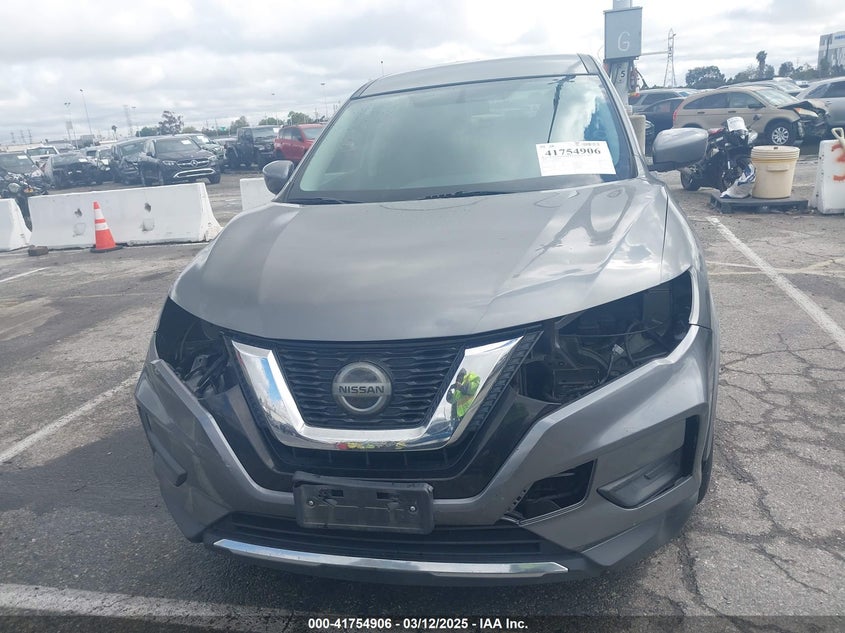 2018 NISSAN ROGUE VIN: JN8AT2MT9JW459218